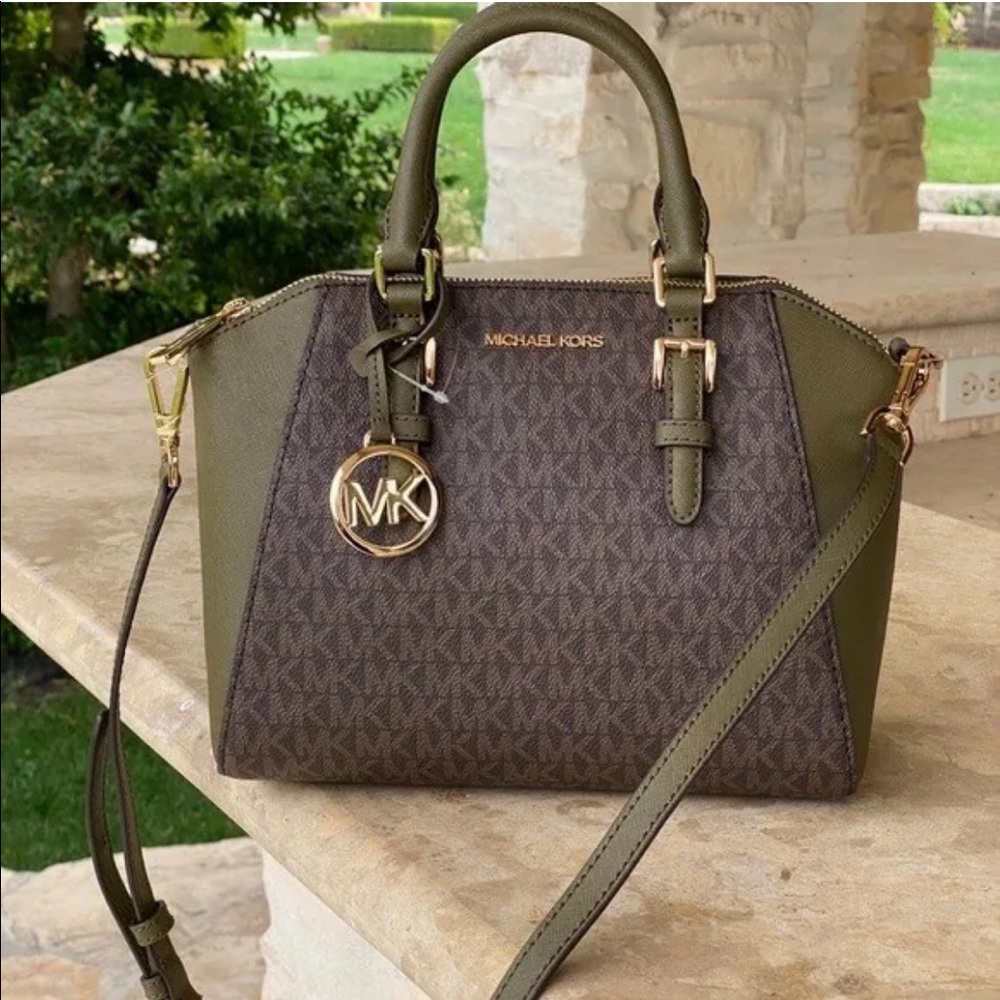 NWT Michael Kors Ciara Medium Messenger Bag